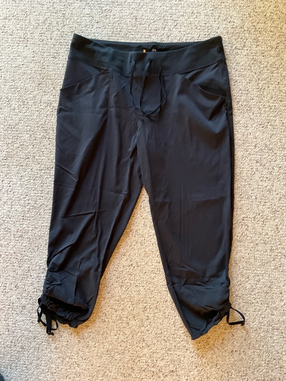 Lucy brand Black Capri Drawstring Active Pants